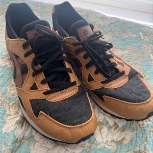 ASICS GEL-LYTE V Modern Patchwork Men's Size 11 Caravan and Black Sneakers